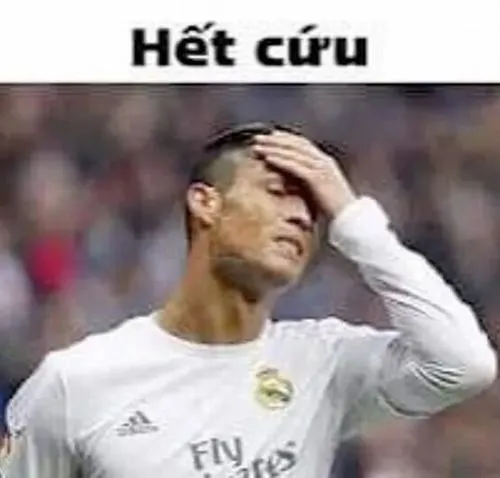 Ảnh hài hước Ronaldo thua luôn trước tình huống sai lầm
