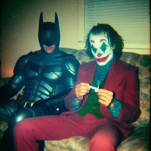 22 Hình meme hài Người dơi siết thắt lưng dụng cụ