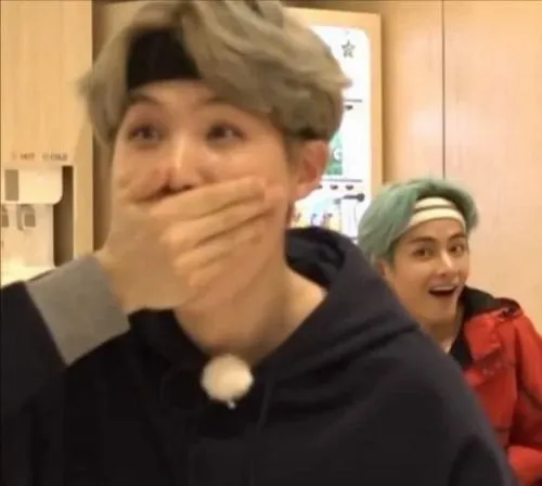 23 Hình chế meme vui che mặt phản ứng cạn lời