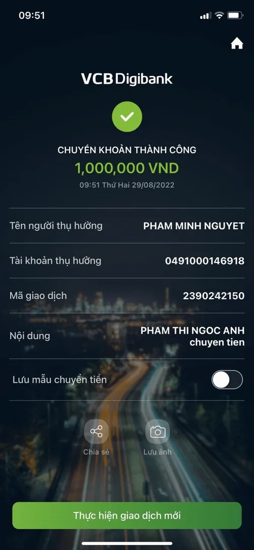 Hình troll chuyển tiền kèm thông báo ngân hàng che phủ sự thật