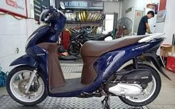 Vision đậu sát tường cho giống tình huống ép vào lề bị kẹt.