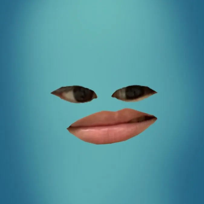 Gương mặt nửa miệng khinh thường cho pha cà khịa nhẹ