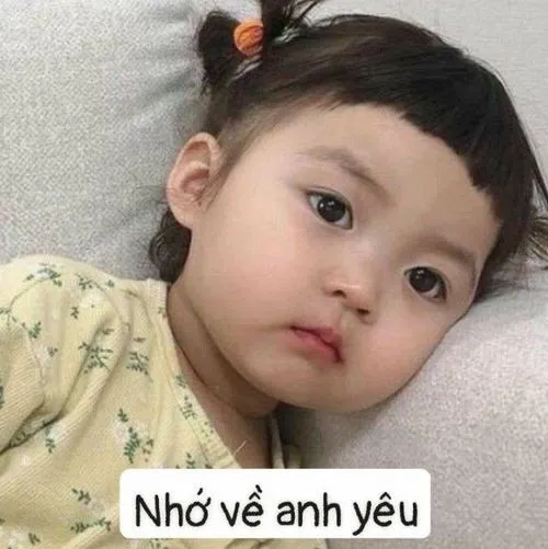 Hình meme bé gái yêu anh với cô gái biểu cảm ngọt ngào đáng yêu