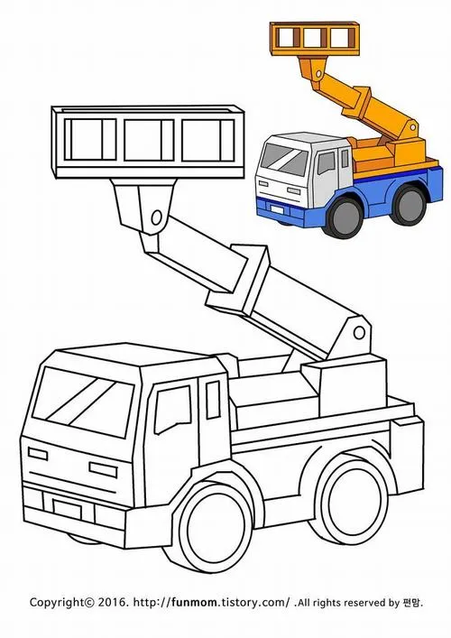 5 In hình tập tô xe tải lớn chạy đường dài