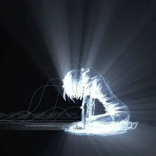 Khung hình tang lễ tông màu đen gợi sự mất mát sâu lắng