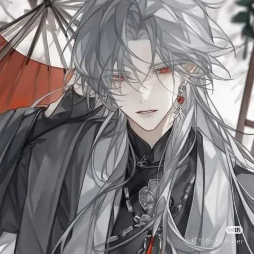 48 Cậu bạn tóc nâu tro đứng cuối hành lang ký túc xá, sơ mi rộng phủ ngoài áo đen và ánh mắt nhìn xa không đổi, bóng đổ dọc má làm gương mặt đanh nhưng rất thật