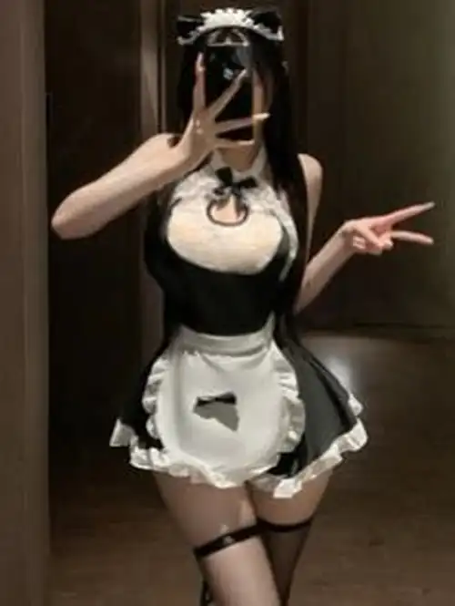 79 78