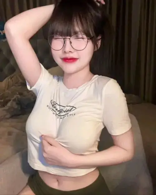 122 121