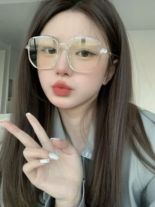 Xem ngay 183 Ảnh Gái Xinh Đeo Kính Cute visual ngọt ngào tri thức chuẩn crush học đường