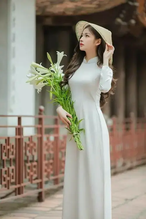 Sưu tầm 99 Cách Tạo Dáng Chụp Ảnh Áo Dài từ trong studio đến ngoại cảnh cực dịu dàng