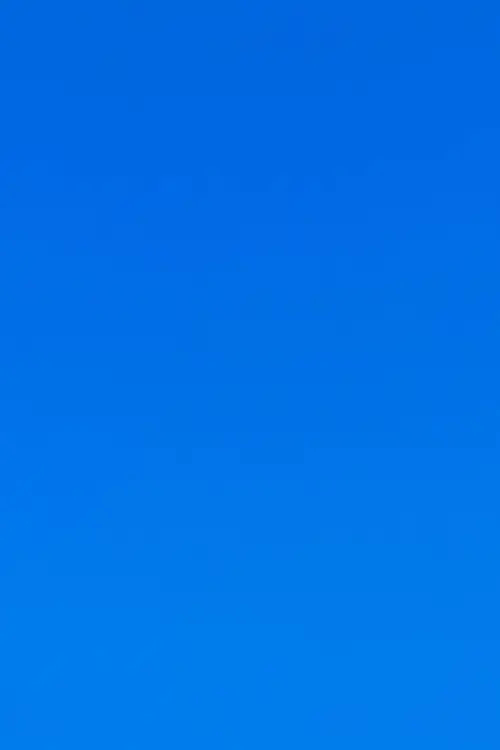 18 Lớp gradient xanh dương chuyển từ nhạt sang đậm, giúp màn hình nhìn sâu và dễ tập trung