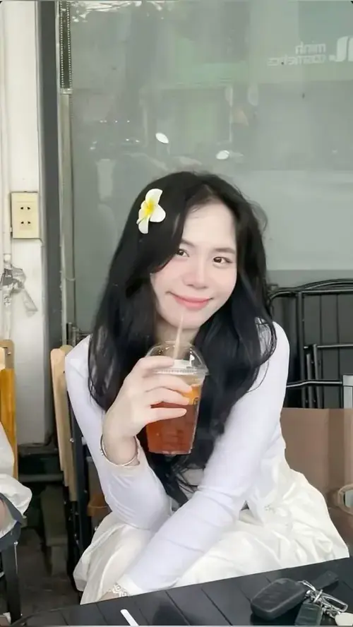 105 104