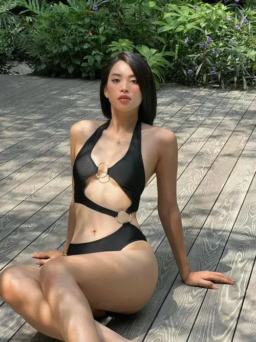 4 3
