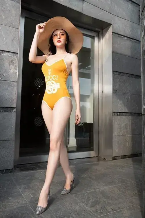 99 Ảnh Phương Oanh Mặc Bikini tôn trọn thần thái nữ diễn viên truyền hình nổi tiếng